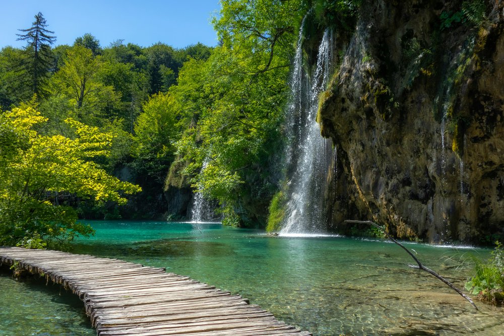 Plitvice Lakes turquoise waterfalls